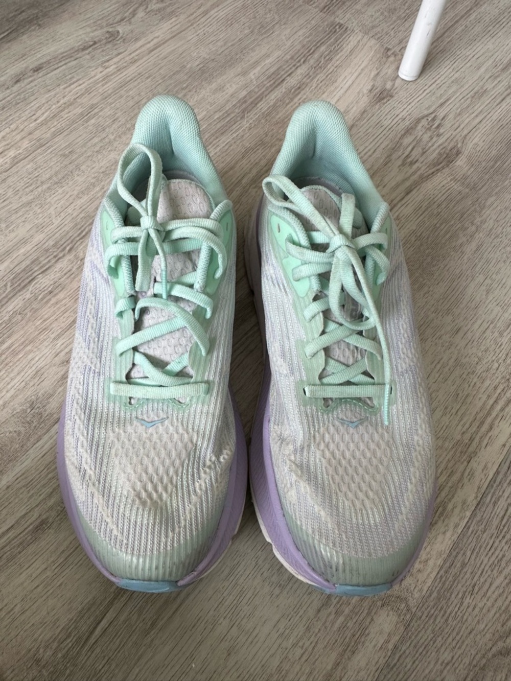 Hoka Women's Mint Green and Lavender Running Shoes youth 5.5 MD (24cm)